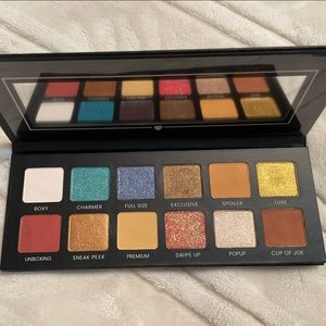 Boxy Charm Palette